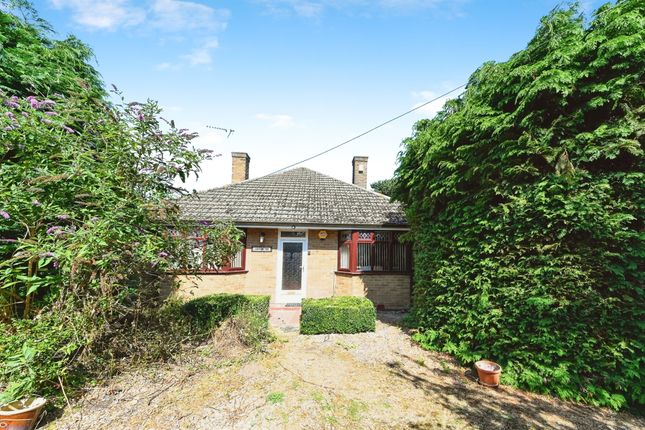 2 bedroom detached bungalow for sale