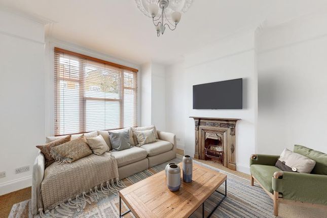 Felsham Road, SW15 2 bed flat for sale