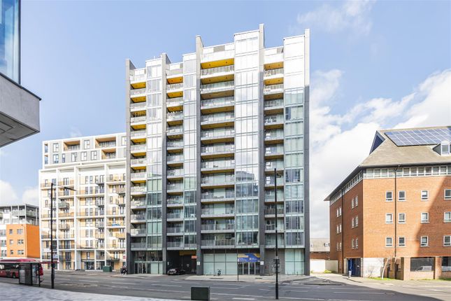 17 Sutton Court Road, Sutton 1 bed apartment for sale