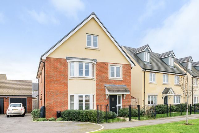 5 bed detached house