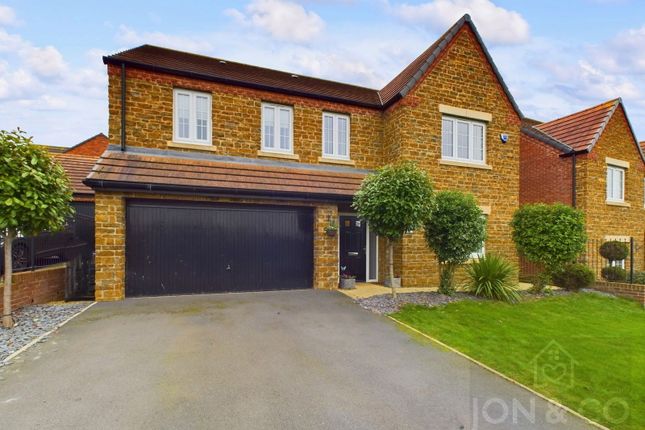 5 bed detached house