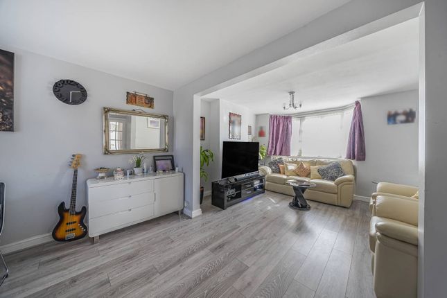 5 bedroom semi-detached house for sale