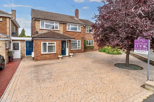 5 bedroom link detached house for sale
