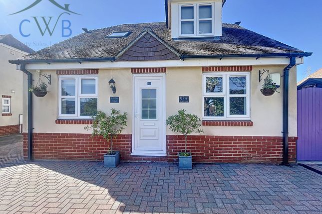 Birling Road, Snodland, ME6 3 bed detached house for sale