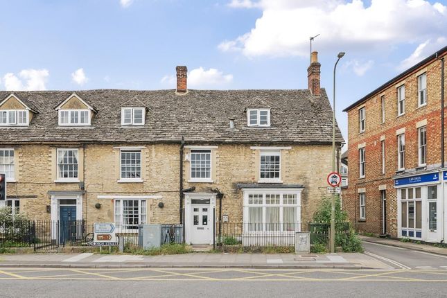 Witney,  Oxfordshire,  OX28 2 bed flat for sale