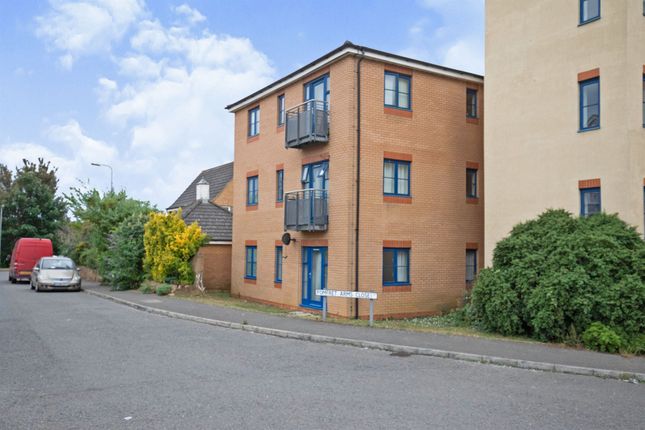 2 bedroom ground floor flat for sale