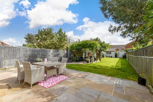 3 bed detached house