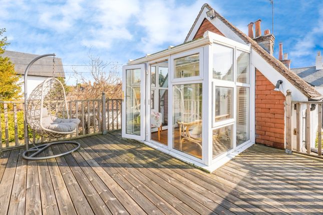 2 bedroom detached house for sale