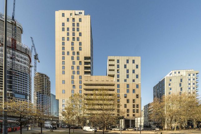 Prestons Road, London E14 2 bed flat for sale