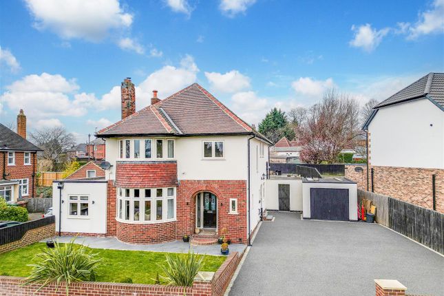 Broomhall Avenue, Wakefield WF1 4 bed detached house for sale