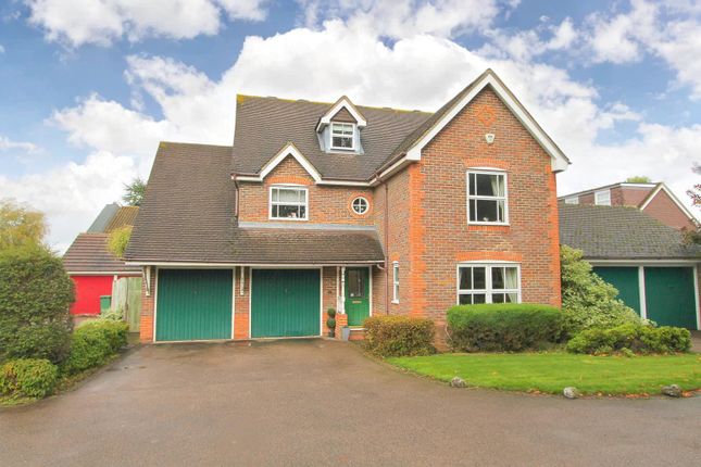 Kenny Drive, Carshalton Beeches SM5 5 bed detached house for sale