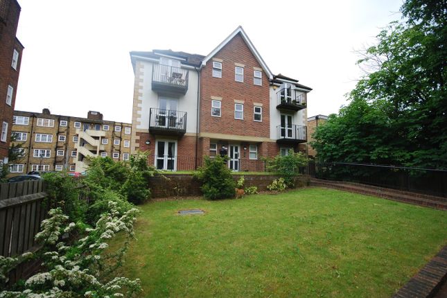 21 Park Road, BECKENHAM, BR3 1 bed flat for sale