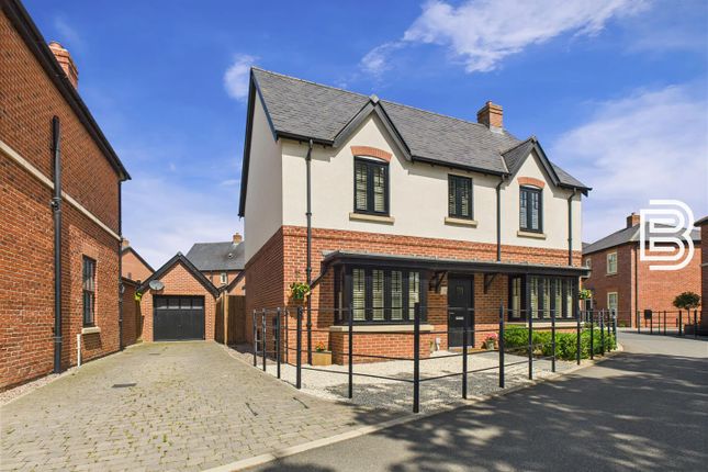 5 bed detached house