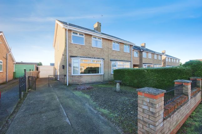 2 bedroom semi-detached house for sale