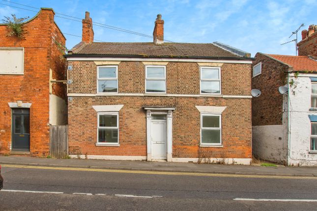 6 bedroom detached house for sale