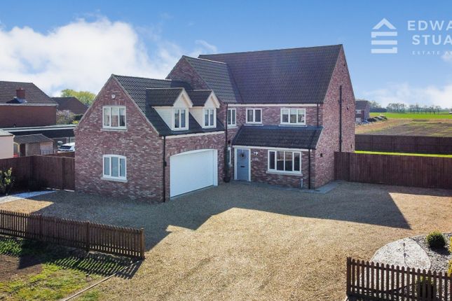 5 bed detached house