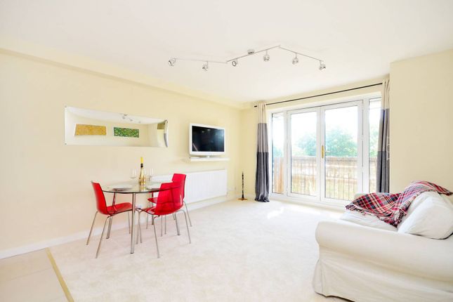 Barchester Close, Hanwell, London, W7 1 bed flat for sale
