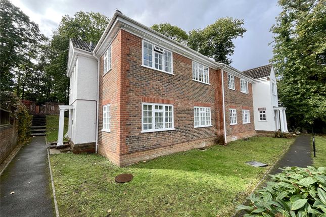 Hawkesworth Drive, Bagshot, Surrey, GU19 1 bed flat for sale