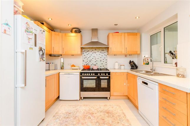 3 bed end terrace house