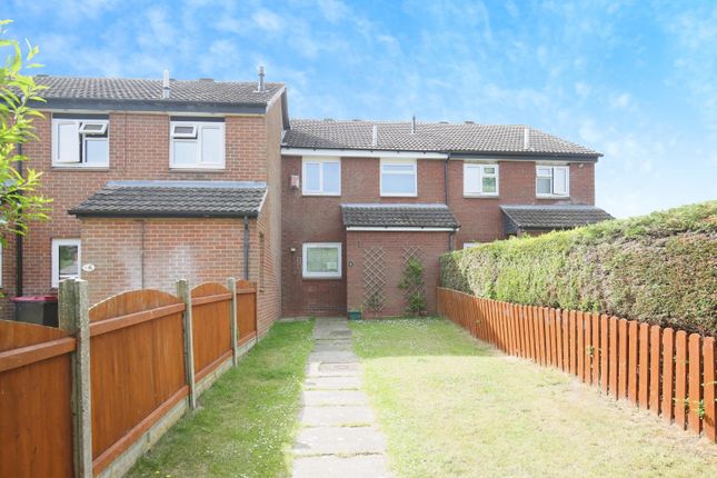 Whitehall Close, Hartshill 3 bed terraced house for sale