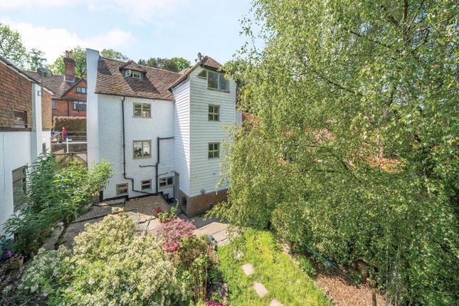 Lower Street, Haslemere, Surrey, GU27 4 bed link detached house for sale