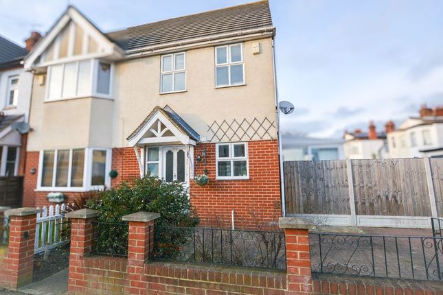 2 bedroom semi-detached house for sale
