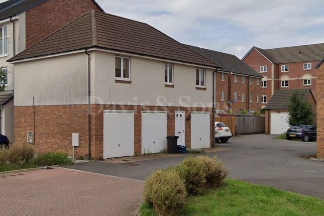 Lysaght Avenue, Newport. NP19 4AH 2 bed coach house for sale