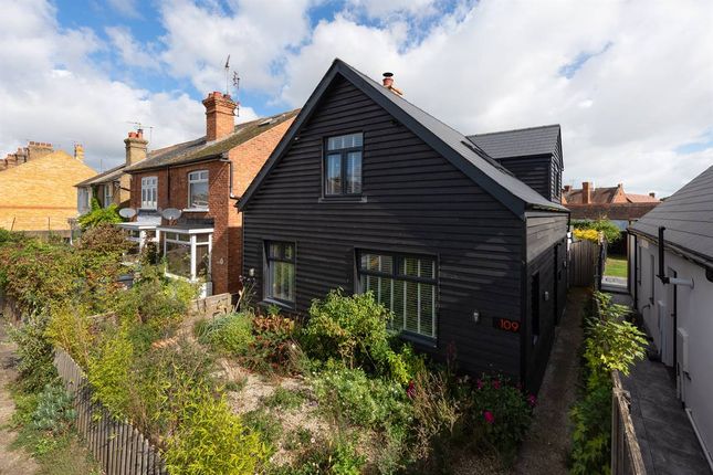 4 bed detached house
