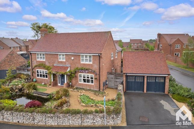4 bed detached house
