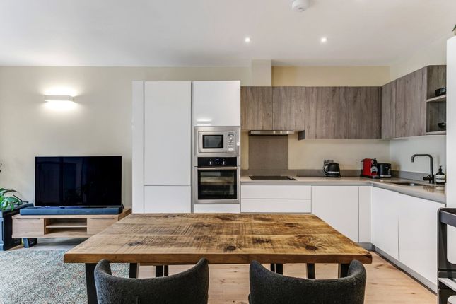 Archway Road, Highgate 2 bed apartment for sale
