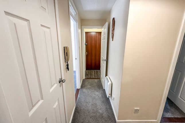 2 bed flat