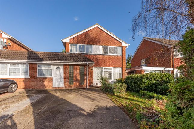 Wootton Way, Maidenhead 3 bed link detached house for sale