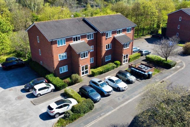 Wesley Drive, Egham, Surrey, TW20 1 bed flat for sale