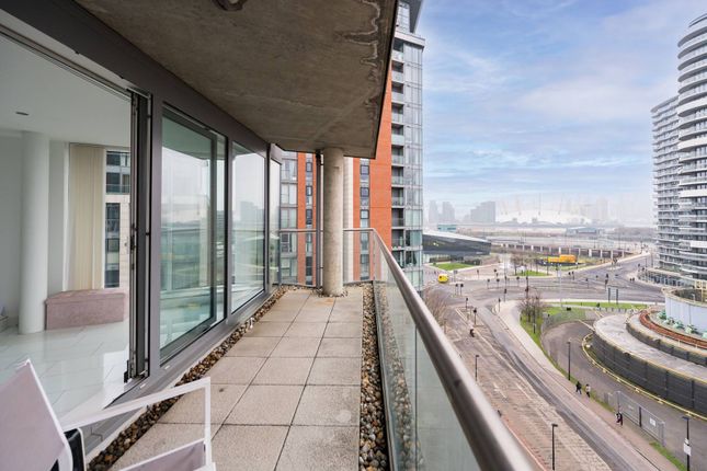 Royal Docks, Royal Docks, London, E16 3 bed flat for sale