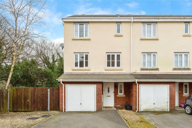 3 bed end terrace house