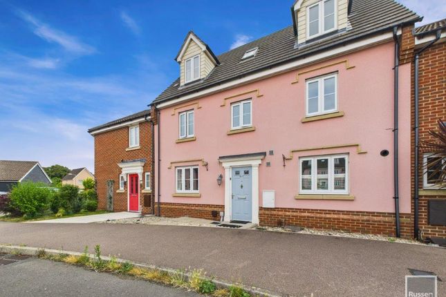 5 bed town house