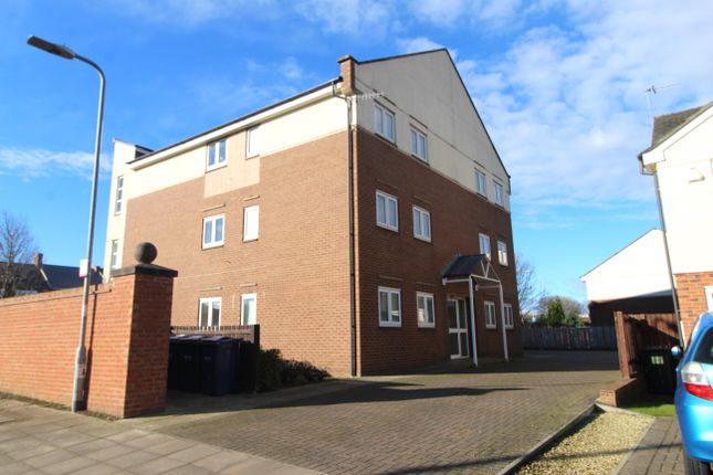 2 bedroom ground floor flat for sale