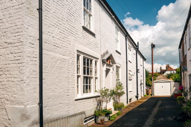 George Street, Deal, Kent 2 bed detached house for sale