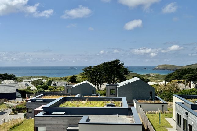 Treglos, Constantine Bay, PL28 3 bed apartment for sale