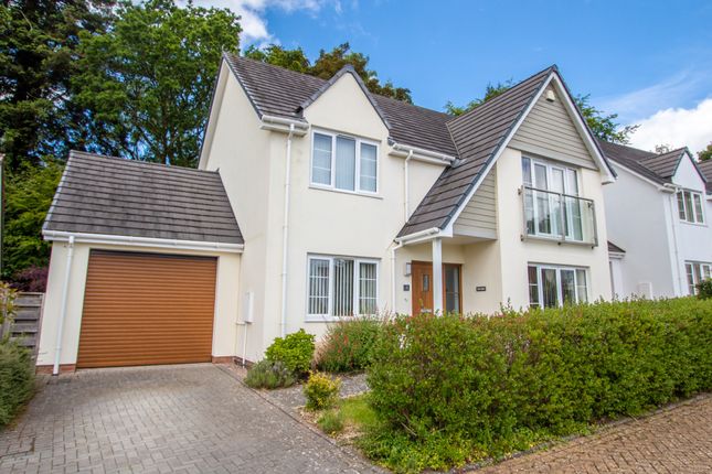 4 bed detached house