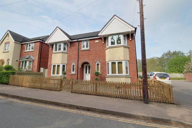 4 bed detached house