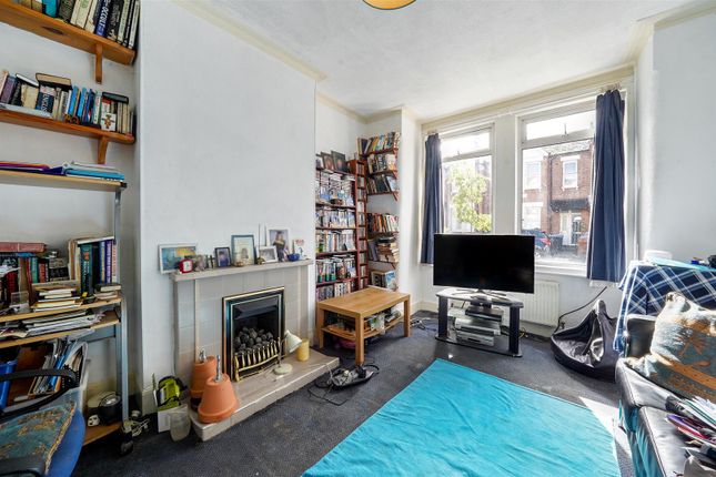 Deacon Road, Willesden 2 bed maisonette for sale