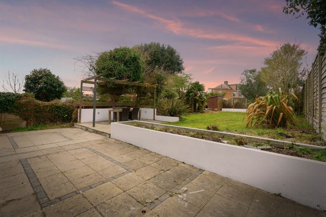 4 bedroom bungalow for sale