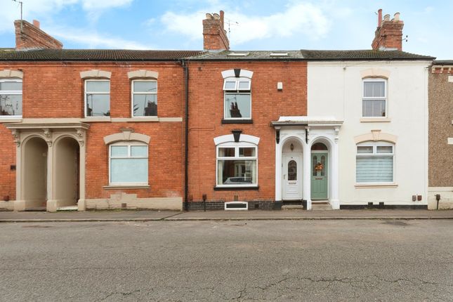 4 bed terraced house