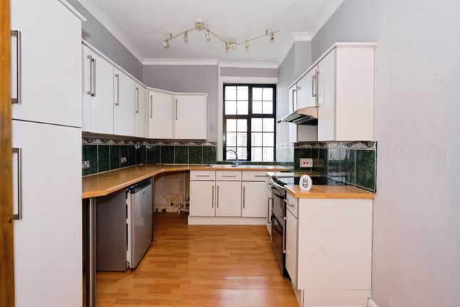 2 bed flat