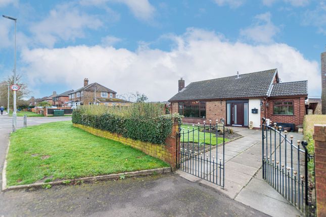 Hand Lane, Leigh WN7 2 bed detached bungalow for sale