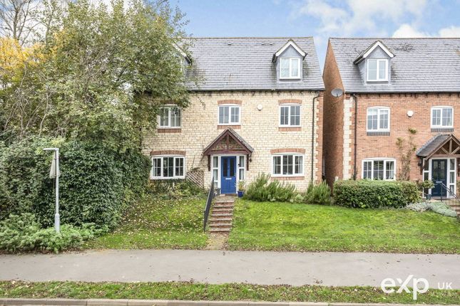 The Old Woodyard, Towcester NN12 5 bed detached house for sale