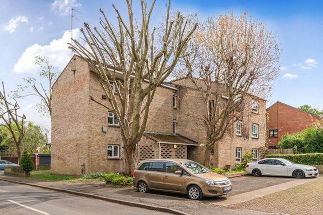 Buckingham Close, Ealing, London, W5 1 bed flat for sale