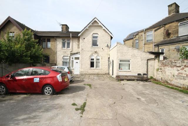Lower Rushton Road, Thornbury, Bradford 3 bed terraced house for sale