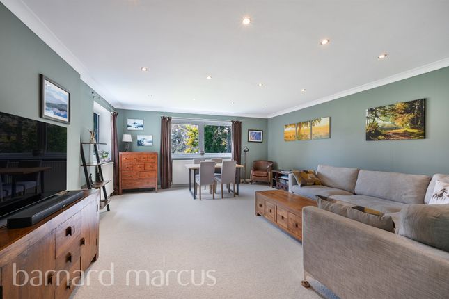 2 bedroom ground floor flat for sale